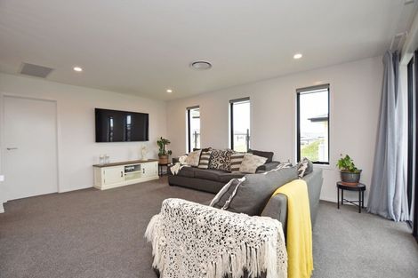 Photo of property in 18 Pegasus Place, Seaward Bush, Invercargill, 9812