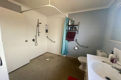 Photo of property in 2/28 Third Avenue, Tauranga, 3110