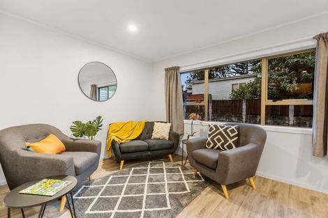 Photo of property in 2/31 Bowater Place, Manurewa, Auckland, 2102