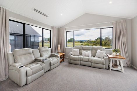Photo of property in 72 Hartwell Drive, Kelvin Grove, Palmerston North, 4470