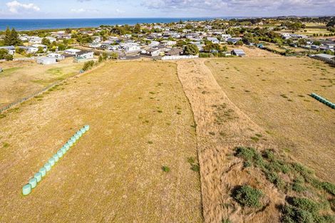 Photo of property in 97 Manuka Street, Castlecliff, Whanganui, 4501
