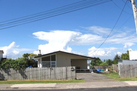 Photo of property in 2/3 Auld Street, Torbay, Auckland, 0630