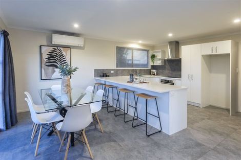 Photo of property in 38 Veitches Road, Casebrook, Christchurch, 8051