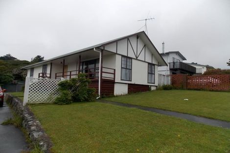 Photo of property in 42 Omapere Street, Whitby, Porirua, 5024