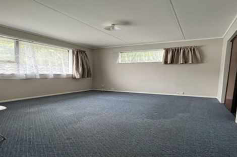 Photo of property in 201a Newlands Road, Newlands, Wellington, 6037