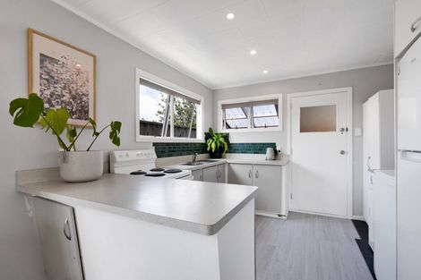 Photo of property in 1/8 Ross Place, Blagdon, New Plymouth, 4310