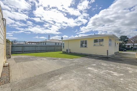 Photo of property in 18 Acacia Street, Kelvin Grove, Palmerston North, 4414