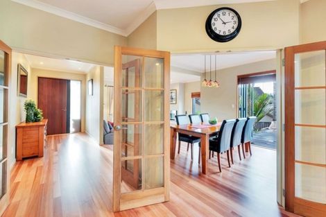 Photo of property in 8 Amber Glen, Albany, Auckland, 0632