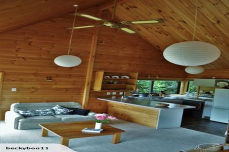 Photo of property in 2 Park Road, Paraparaumu Beach, Paraparaumu, 5032