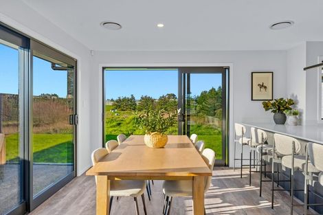 Photo of property in 74 Metoriti Crescent, Karaka, 2124