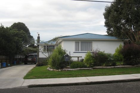 Photo of property in 25 Kaitawa Crescent, Paraparaumu, 5032