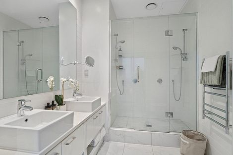Photo of property in Sentinel Apartments, 1403/3 Northcroft Street, Takapuna, Auckland, 0622