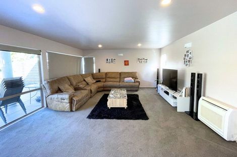 Photo of property in 126 Wiseley Road, West Harbour, Auckland, 0618