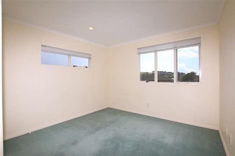 Photo of property in 12 Feeny Crescent, East Tamaki, Auckland, 2013