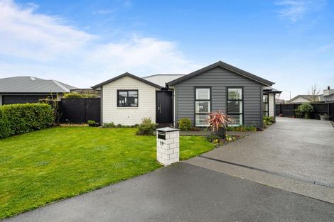 Photo of property in 19 Amur Crescent, Rolleston, 7615