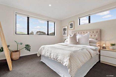 Photo of property in 13 Bale Way, Pukekohe, 2120