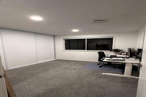 Photo of property in 2/111 Eskdale Road, Birkdale, Auckland, 0626