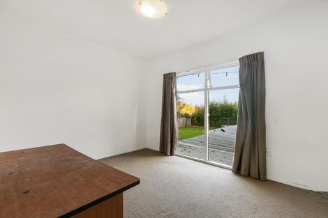 Photo of property in 44b Edgeworth Road, Glenfield, Auckland, 0629