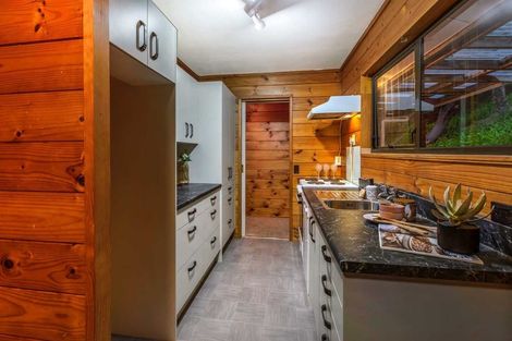 Photo of property in 8 Shackle Lane, Whitby, Porirua, 5024