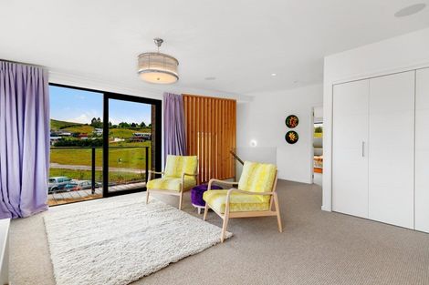 Photo of property in 18 Kotare Drive, Wanaka, 9305