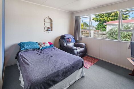 Photo of property in 31 Tongariro Street, Castlecliff, Whanganui, 4501