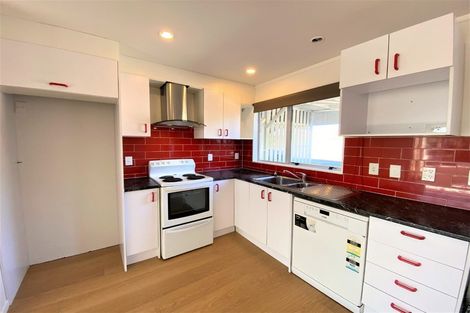 Photo of property in 7 Hollydale Grove, Churton Park, Wellington, 6037