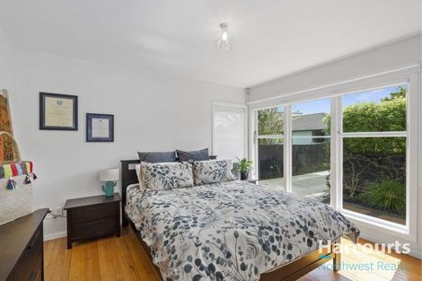 Photo of property in 2/92 Kervil Avenue, Te Atatu Peninsula, Auckland, 0610