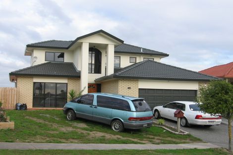 Photo of property in 3 Macadamia Close, Goodwood Heights, Auckland, 2105