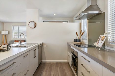 Photo of property in 24 Scoria Close, Pyes Pa, Tauranga, 3112