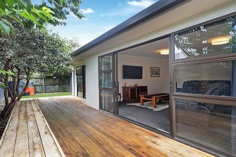 Photo of property in 2/11 Beach Road, Pahurehure, Papakura, 2113