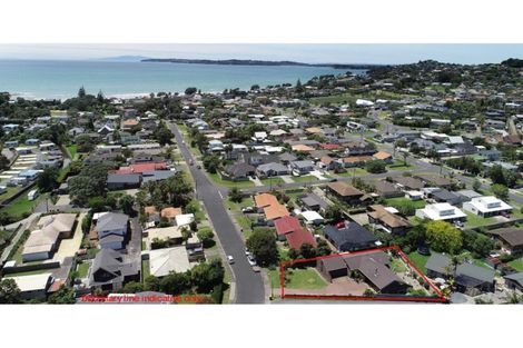 Photo of property in 32 Walton Street, Red Beach, 0932