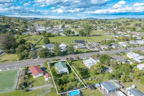Photo of property in 13 Victoria Street, Waipawa, 4210