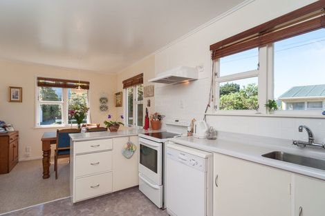 Photo of property in 141 Parkvale Road, Karori, Wellington, 6012