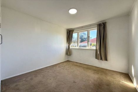 Photo of property in 71 Smythe Road, Henderson, Auckland, 0612