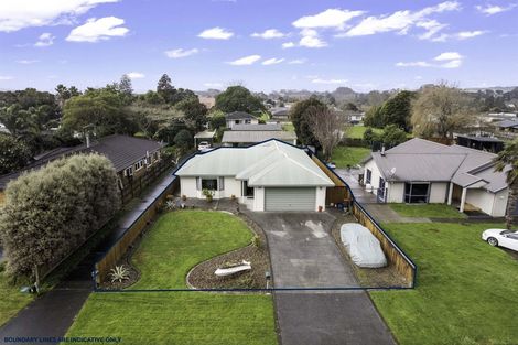 Photo of property in 1 Coolen Place, Tuakau, 2121
