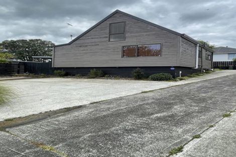 Photo of property in 261 Great North Road, Henderson, Auckland, 0612