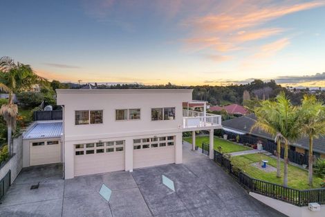 Photo of property in 20 Bayvista Close, Welcome Bay, Tauranga, 3112