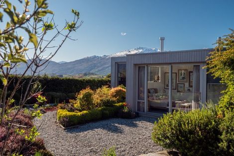 Photo of property in 6 Caldwell Lane, Lake Hayes, Queenstown, 9371