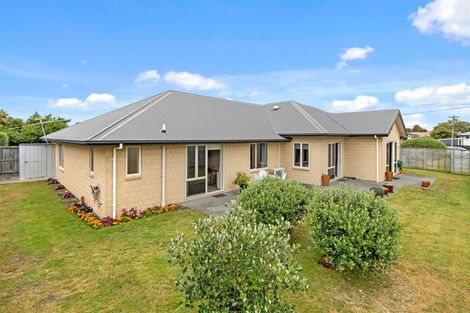 Photo of property in 59 Inwoods Road, Parklands, Christchurch, 8083