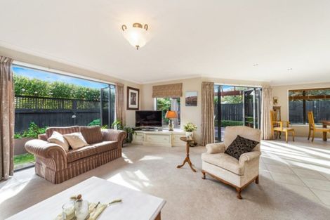 Photo of property in 6a Riverview Terrace, Fairfield, Hamilton, 3214