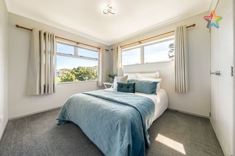 Photo of property in 18 Cresswell Place, Johnsonville, Wellington, 6037