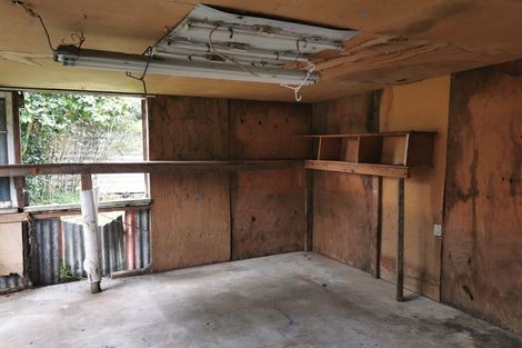 Photo of property in 21 Don Buck Road, Massey, Auckland, 0614