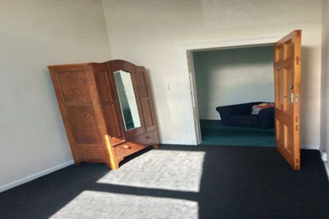 Photo of property in 5 Claremont Grove, Mount Victoria, Wellington, 6011