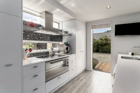 Photo of property in 97f Englefield Road, Northwood, Christchurch, 8051