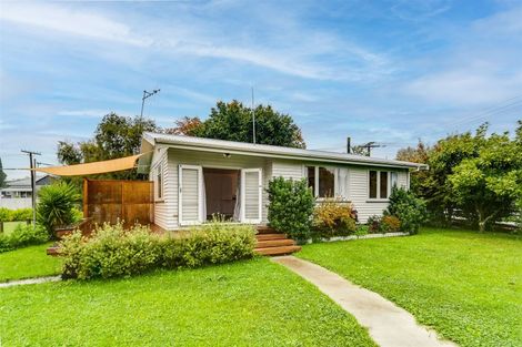 Photo of property in 5 Watts Road, Waipawa, 4210