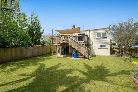Photo of property in 31 Garfield Road, Helensville, 0800