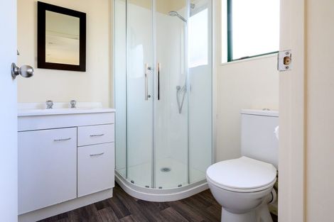 Photo of property in 37 Vardon Road, St Andrews, Hamilton, 3200