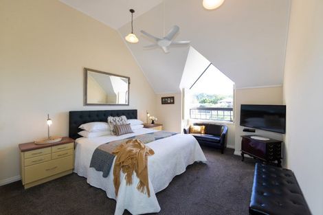 Photo of property in 38 Kensington Drive, Taradale, Napier, 4112