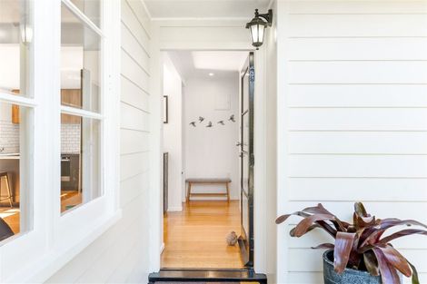 Photo of property in 1/10 Neil Avenue, Te Atatu Peninsula, Auckland, 0610