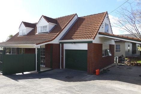 Photo of property in 1/150 Luckens Road, West Harbour, Auckland, 0618